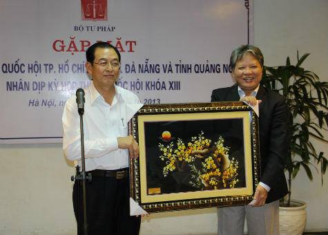 Bộ Tư pháp gặp mặt 3 Đoàn ĐBQH 